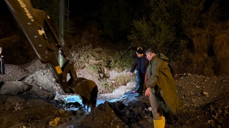 Hatay’da Heyelan: Evler ve Otomobiller Zarar Gördü