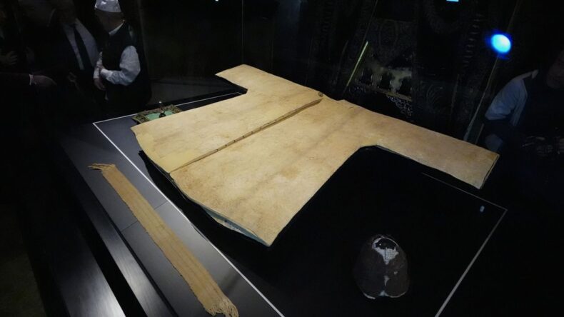 Hırka-i Şerif İstanbul’da Ziyarete Açıldı