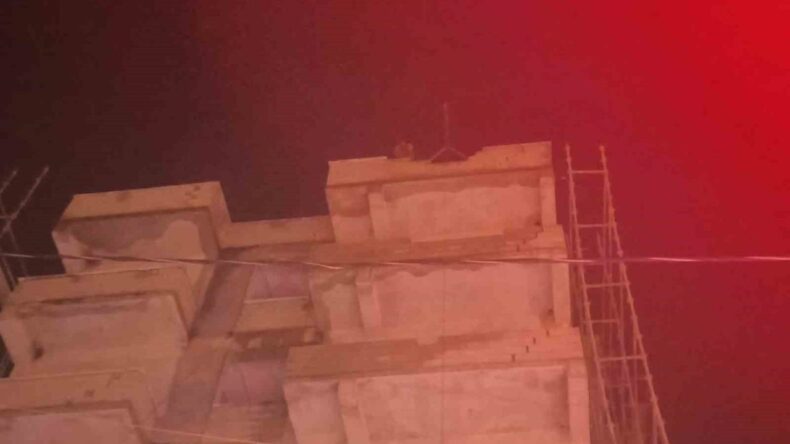 İntihara Kalkışan Şahıs, İtfaiye ve Polis Ekipleri Tarafından Vazgeçirildi