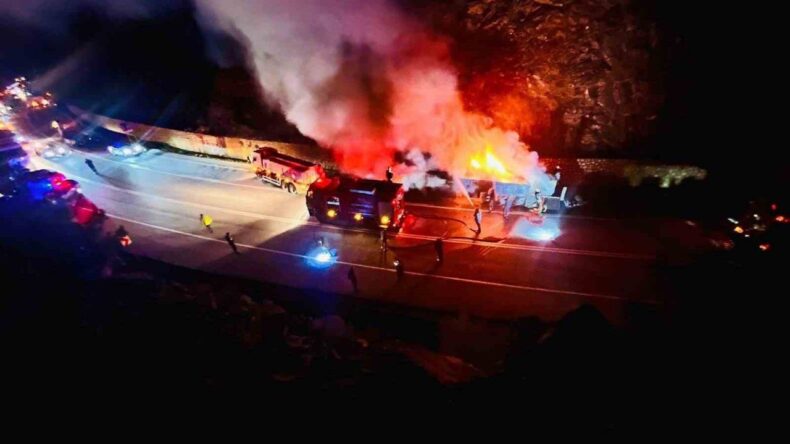 Isınan Tekerlek Balatalarından Çıkan Alevler Suntalı Tırı Yaktı