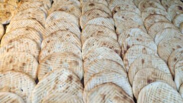 Kahramanmaraş’ın Tecilli Lezzeti Maraş Çöreği Ramazan Sofralarını Süslüyor