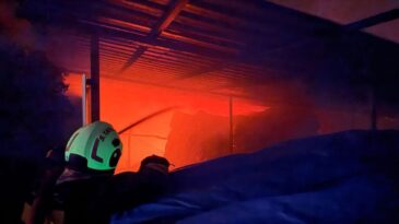 Kırıkhan’da Samanlık Yangını: Yangın Kontrol Altına Alındı