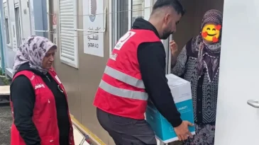 Türk Kızılay’ından Hatay’daki Konteyner Kentlere Yardım Kolisi