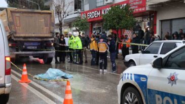 Kozan’da Kamyon Çarpması: Yaşlı Adam Hayatını Kaybetti