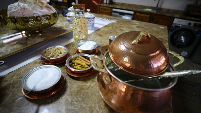 Adana’da Lohusa Şerbeti Geleneği Yaşatılıyor