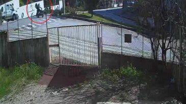 Manavgat’ta Motorlu Bisiklet Takla Attı: 1’i Ağır 2 Yaralı