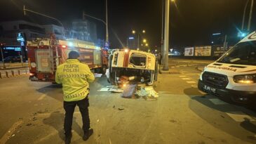 Mersin’de Cipin Ambulansa Çarpması Sonucu 5 Yaralı