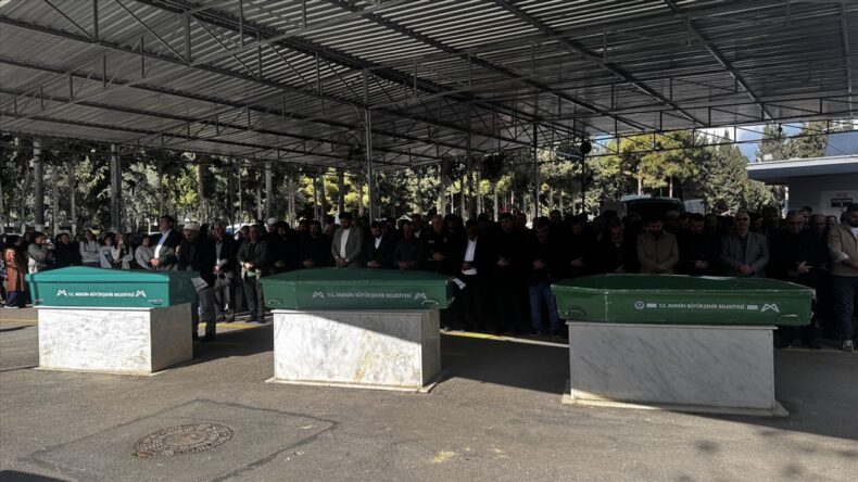 Mersin’de Cipin Çarpması Sonucu 3 Yayanın Cenazesi Toprağa Verildi