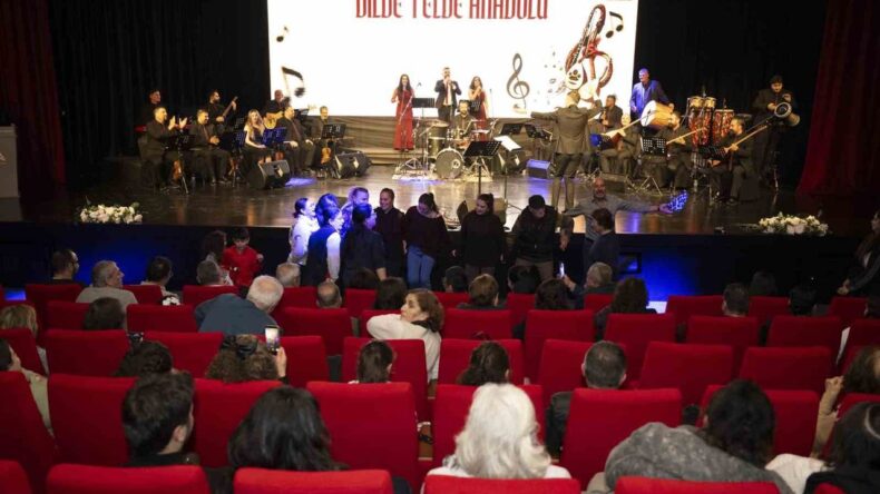 Mersin’de ‘Dilde Telde Anadolu’ Konseriyle Türkü Rüzgârı Esti