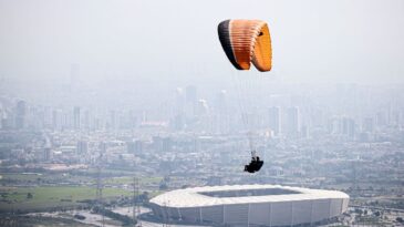 Mersin’de Özel Gereksinimli Çocuklar Yamaç Paraşütü Heyecanı Yaşadı