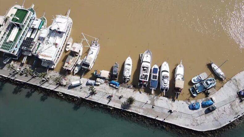 Muğla’da Gökova Körfezi’nin Rengi Değişti