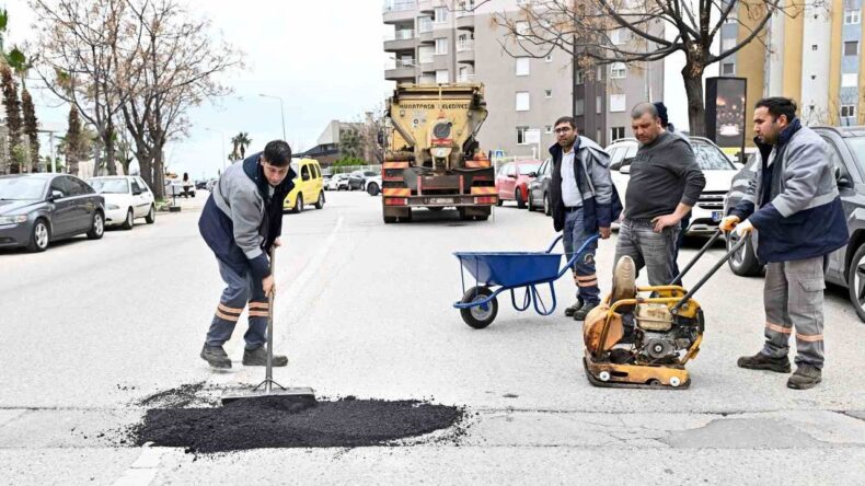 Muratpaşa’da Yollar Yenileniyor