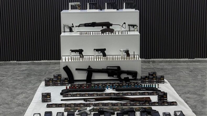 Osmaniye’de Tefecilik ve Silah Ticareti Operasyonu: 15 Zanlı Tutuklandı