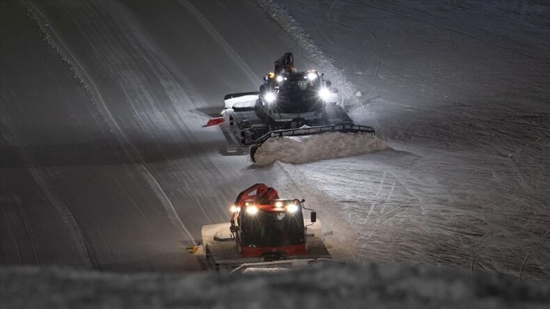 Kayak Pisti Hazırlıkları Gece Boyu Devam Ediyor