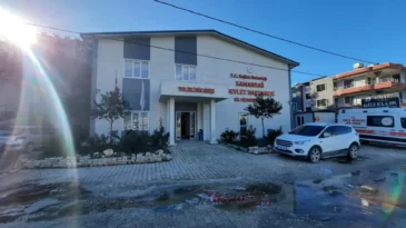 Samandağ Ek Hizmet Binası: Tabeladan Mı İbaret? Kim Hesap Verecek?