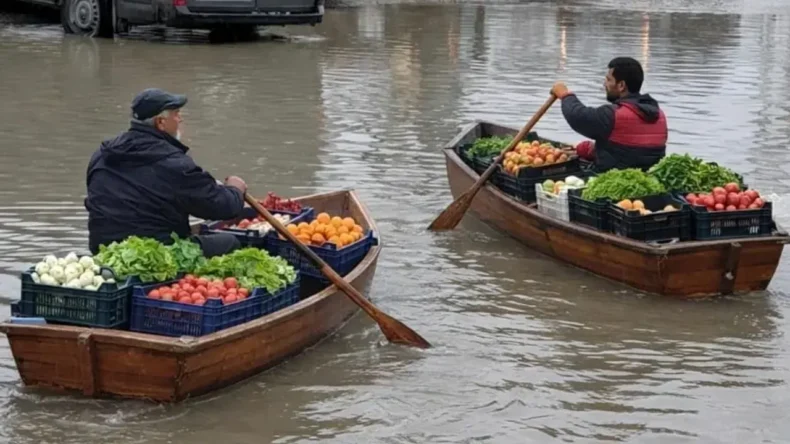 Antakya Sebze Hali Yolu Göle Döndü: Vatandaşlar Özel Görsel Hazırladı!