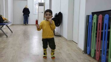 Serebral Palsili Eren’in İlk Adımları Ailesine Umut Verdi