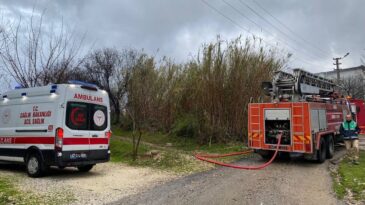 Serik’te Tek Katlı Evde Yangın Çıktı