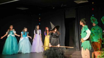 Tarsus’ta Çocuklardan Anlamlı Tiyatro Gösterisi