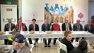 Tarsus’ta Vakıflar Bölge Müdürlüğü İftar Programı Düzenledi