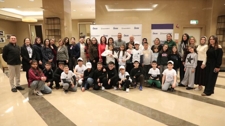 TİKAV’ın Uluslararası Gençlik Ödül Programı’nda Ödül Törenleri Gerçekleşti