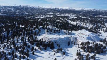 Toroslar’da Kar Güzelliği: Her Yaştan Eğlence