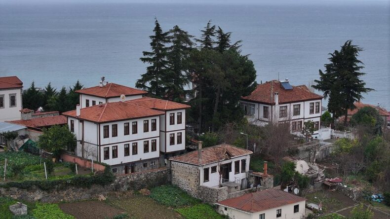 Trabzon’daki Orta Mahalle Ziyaretçilerini Tarihi Güzellikleri Keşfe Çıkarıyor