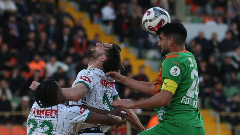 Trendyol Süper Lig’de Alanyaspor, Konyaspor’u 2-1 Mağlup Etti
