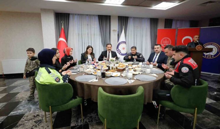 Vali Masatlı, Polis Teşkilatıyla İftar Sofrasında Buluştu