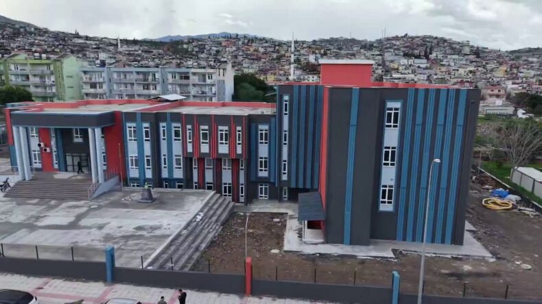 Hatay’da Eğitim ve Sosyal Yatırımlar Hızla Tamamlanıyor