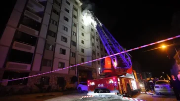 İskenderun’da Kilerde Başlayan Yangın Büyüdü: 13 Yaralı