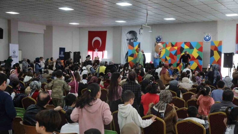 Yayladağı’nda Çocuk Şenliği Yüzleri Güldürdü