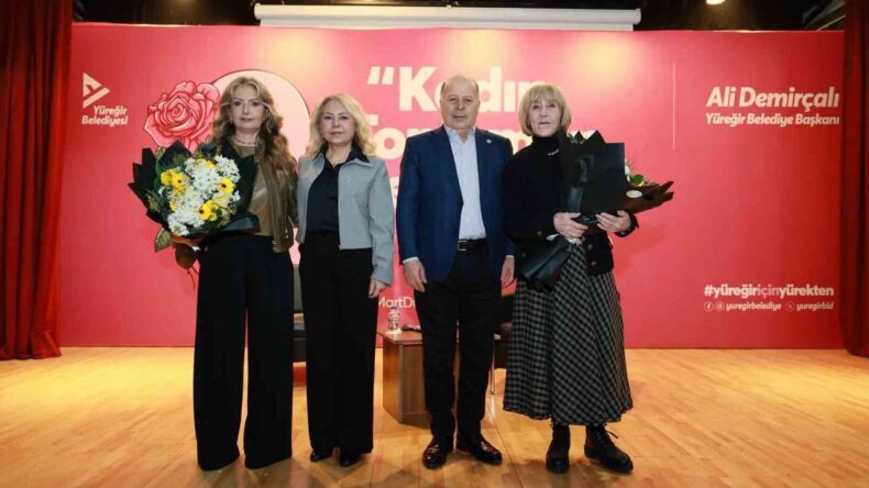 Adana’da ‘Cumhuriyet Işığında Edebiyat ve Kadın’ Söyleşisi Gerçekleşti