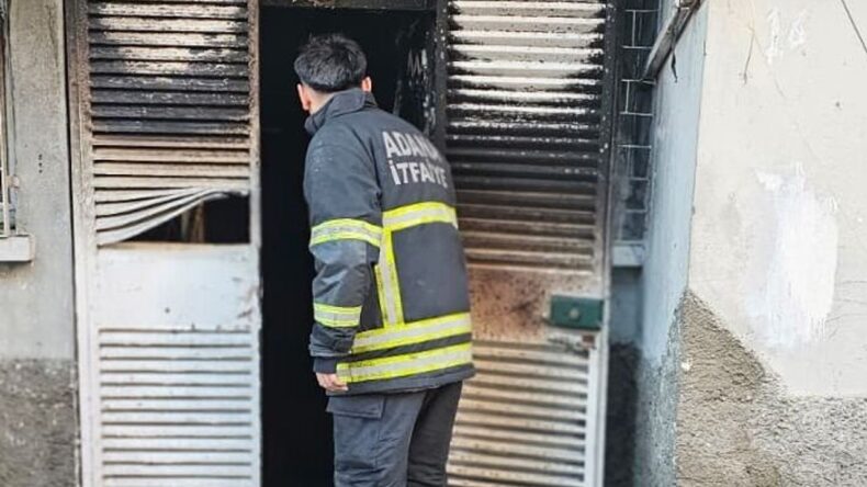 Adana’da İki Katlı Binada Yangın: Bir Yaralı