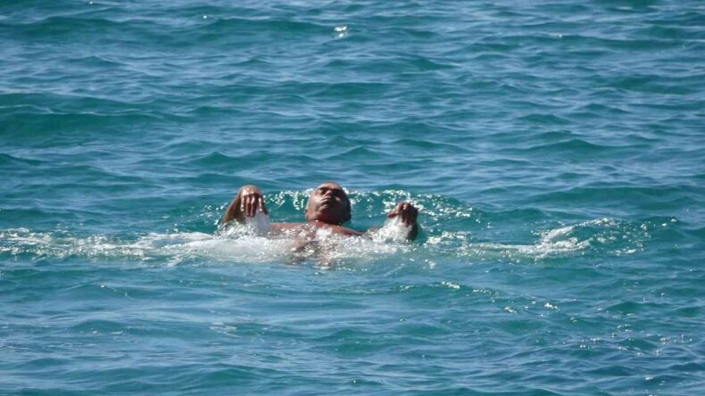 Alanya’da Mart Güneşi: Hava Sıcaklığı 18 Dereceye Yükseldi, Sahiller Harekete Geçti