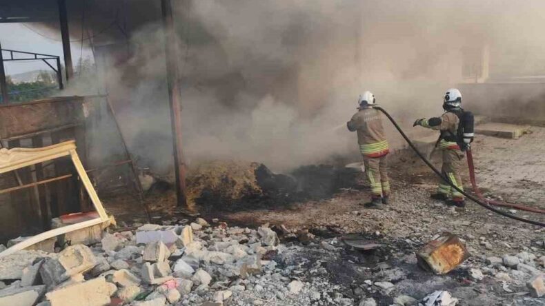Antakya’da Odunlukta Çıkan Yangın Kontrol Altına Alındı