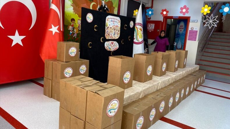 Antalya’da Anaokulu Öğrencileri Gıda Kolisi Hazırladı