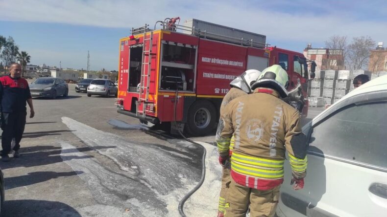 Arsuz’da Araç Yangını: Olayın Detayları