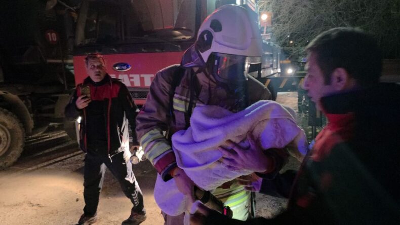 Hatay’da 5 Katlı Binada Yangın: 30 Kişi Kurtarıldı