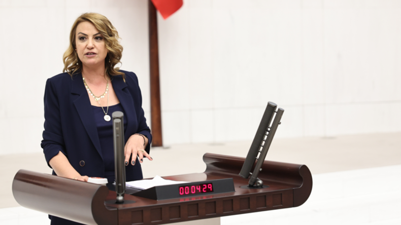 Kara: Aile Yılında Yoksulların Sofrasından Tasarruf Edildi