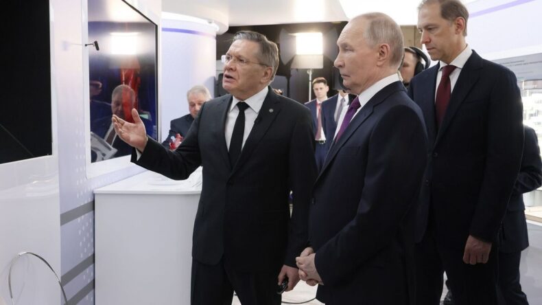 Rosatom, Geleceğin Teknolojileri Forumu’nda Putin’e Yeni Ürünlerini Tanıttı