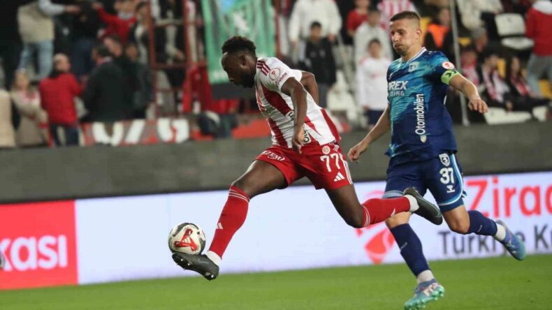 Ziraat Türkiye Kupası: Antalyaspor ve Samsunspor İlk Yarıda Berabere Kaldı
