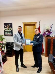 Türkiye Gençlik Vakfı Reyhanlı Başkanı Adil Bal’dan Emniyet Müdürü Salim Ercan’a Hayırlı Olsun Ziyareti
