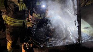 Otomobilde Çıkan Yangın Söndürüldü