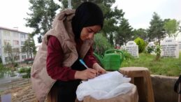 Kahramanmaraş’taki okul saldırısında hayatını kaybeden öğrencilerin mezarları ziyaret edildi