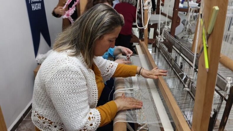 İpek Dokuma Kursları Yeniden Başladı