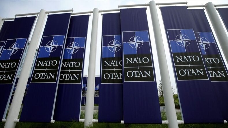 NATO’dan Türk Paraşütçü Askerlere Övgü Paylaşımı