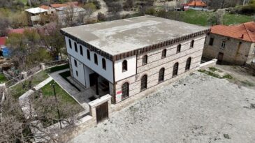 Isparta’daki Kubbesiz Cami 800 Yıldır Ayakta