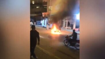 Mersin’in Erdemli İlçesinde Motosiklet Yangını