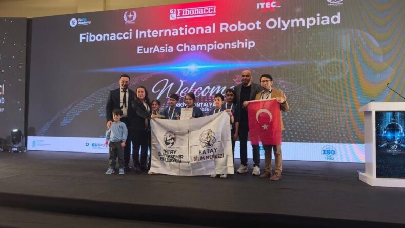 Antalya’da Uluslararası Robot Olimpiyatları’nda Başarı